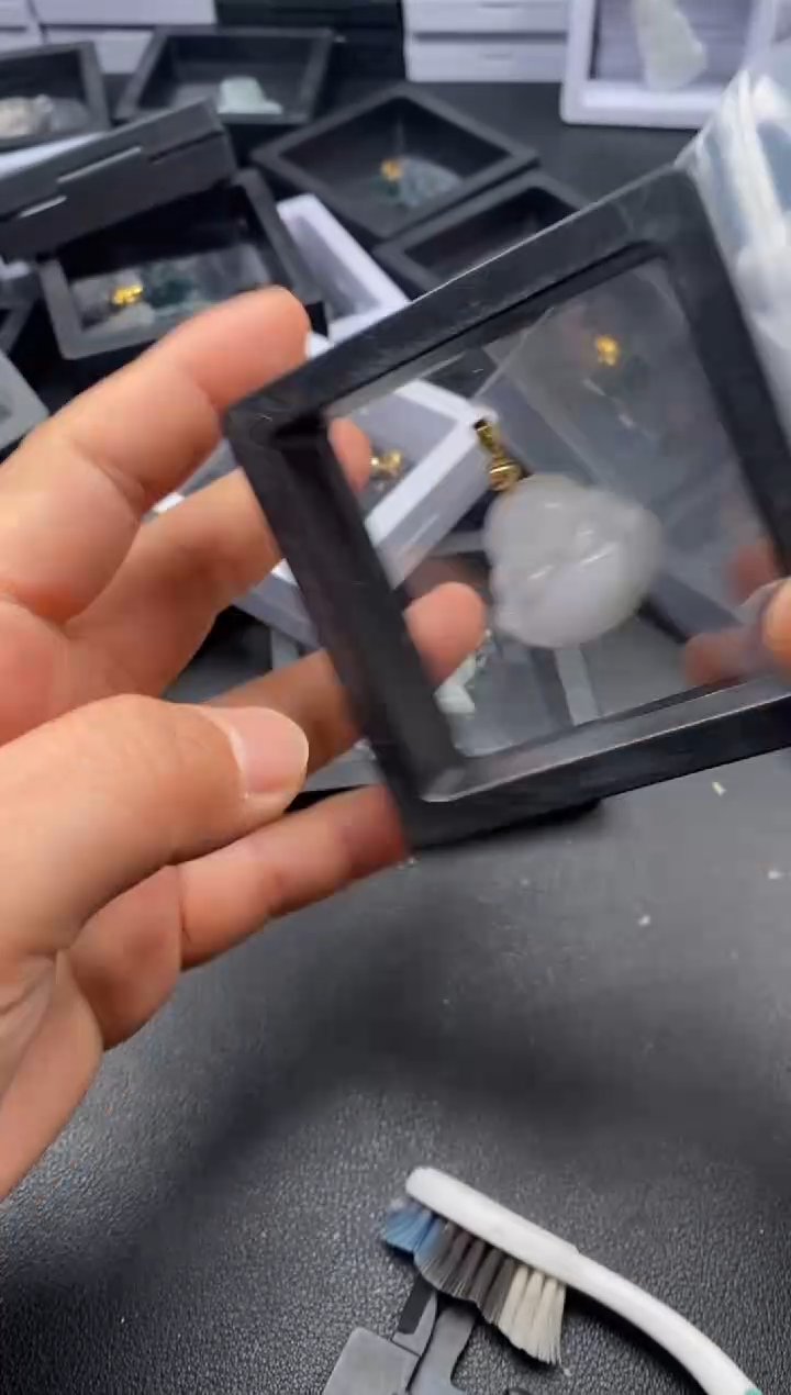 吊坠(不含链)未镶嵌翡翠3402