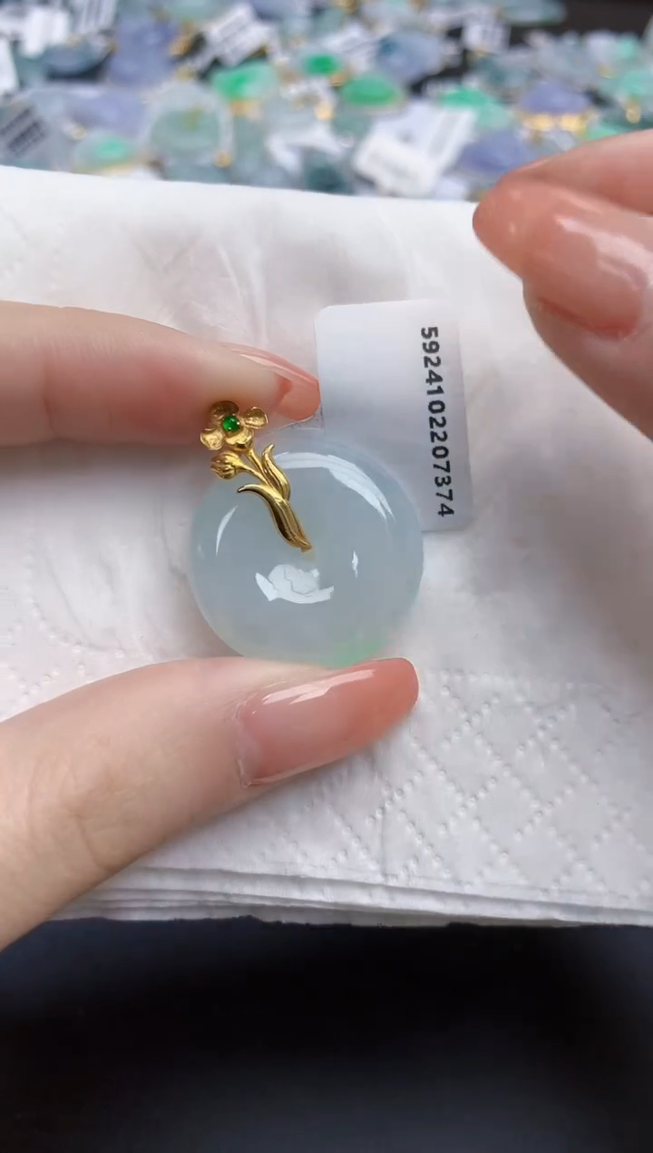 【闪购商品】翡翠颈饰18K金镶嵌天然缅甸翡翠A货