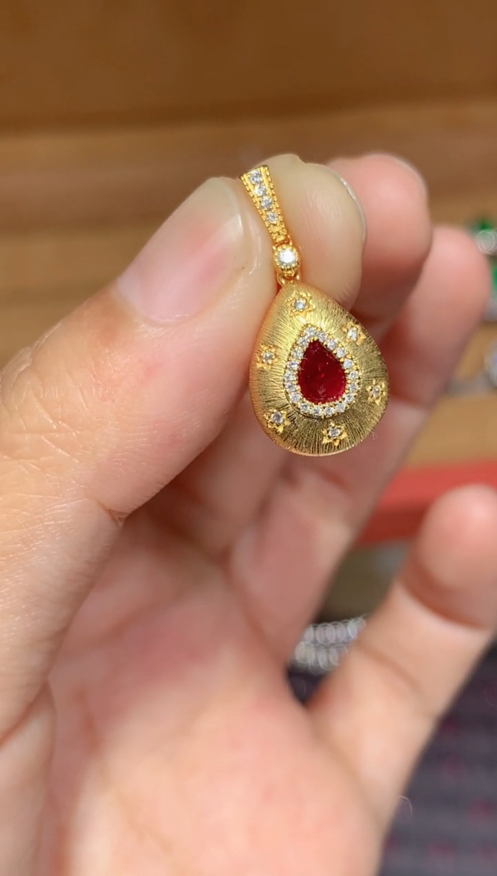 【闪购商品】红宝石吊坠(不含链)18K金镶嵌0.42CT