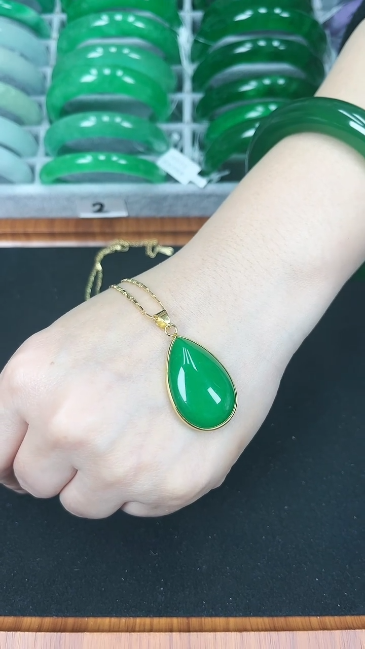 【闪购商品】翡翠颈饰未镶嵌s5 正阳绿水滴吊坠 