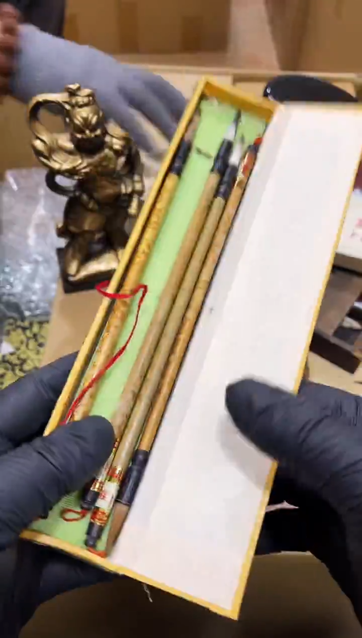 如图所示 阁集工艺品