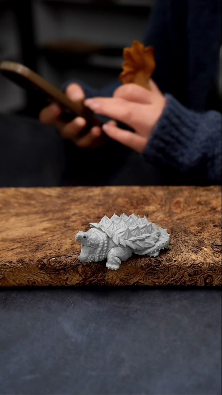 松花石白色鳄龟茶宠