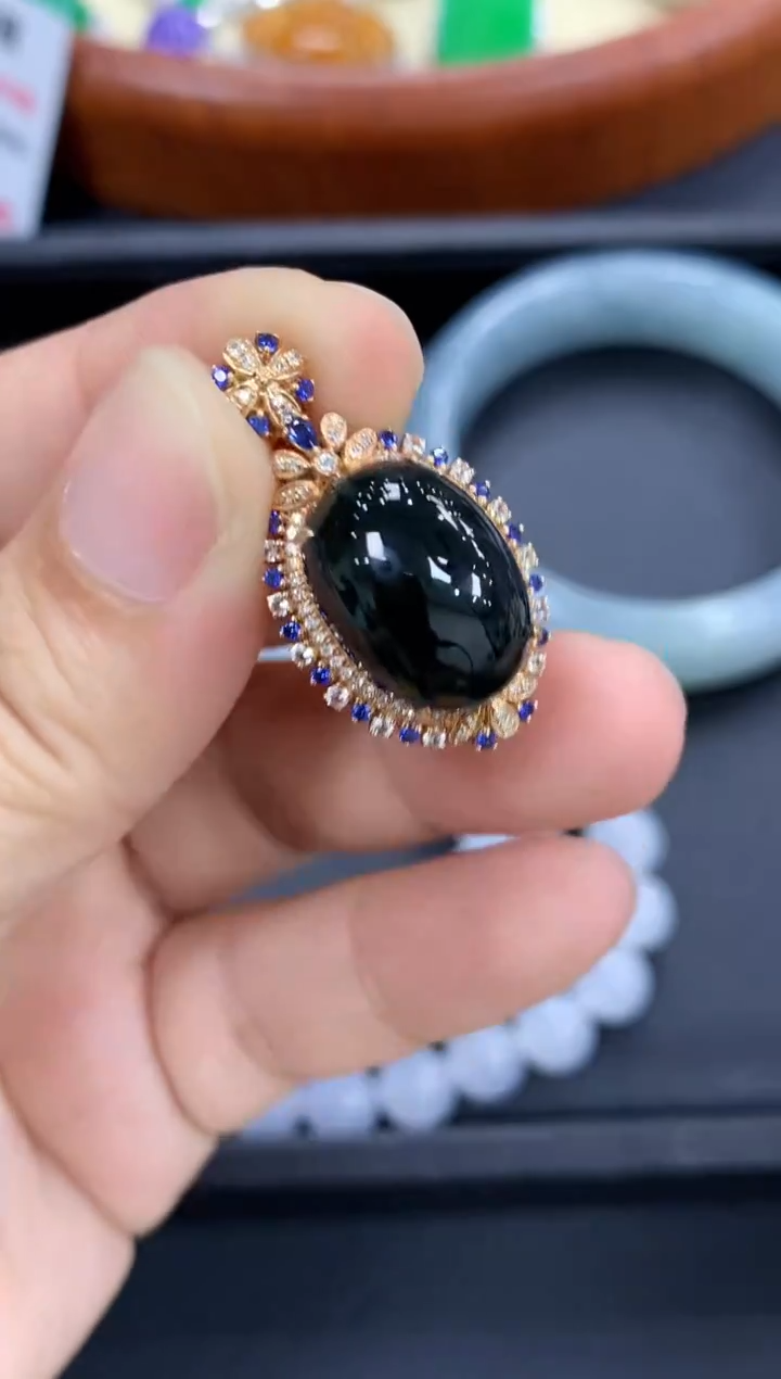 颈饰18K金镶嵌翡翠684-中国好珍宝