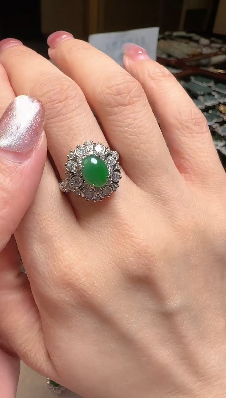 【闪购商品】翡翠吊坠(不含链)未镶嵌翡翠