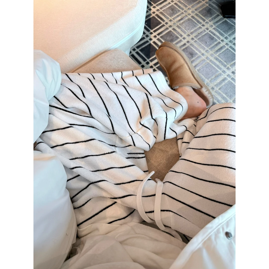 NS女装 毛巾超软绒撞色横条纹垂感宽松直筒松紧腰休闲阔腿裤秋冬