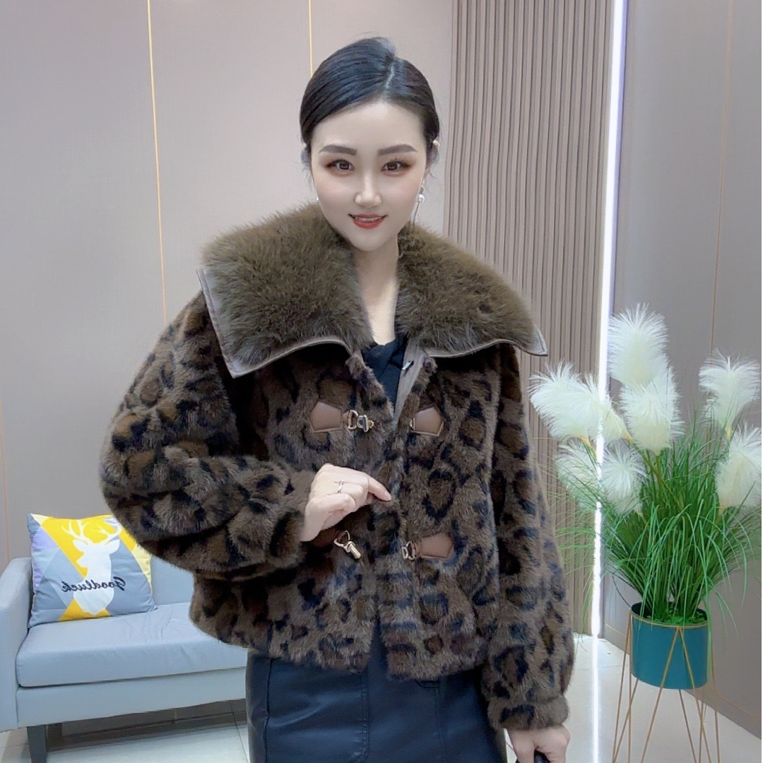 【MZ严选】24156海宁网红冬季轻奢短款时尚气质宽松女款外套