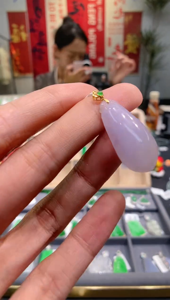 【闪购商品】翡翠吊坠(不含链)18K金镶嵌福瓜
