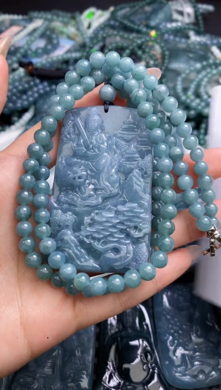 【闪购商品】翡翠颈饰未镶嵌           