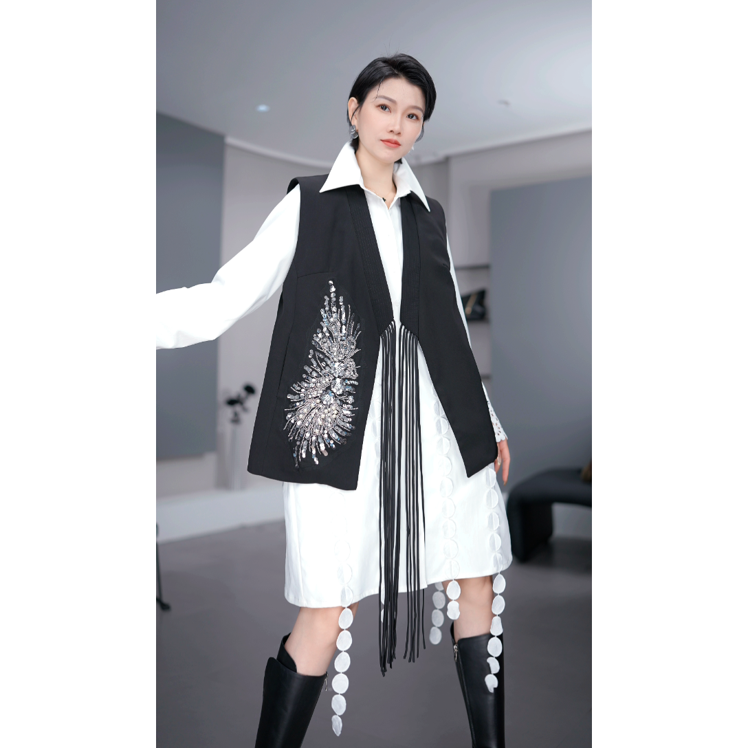 鑫鑫潮流休闲服冬季新款复古马甲高级感个性工艺百搭马夹秋冬1579