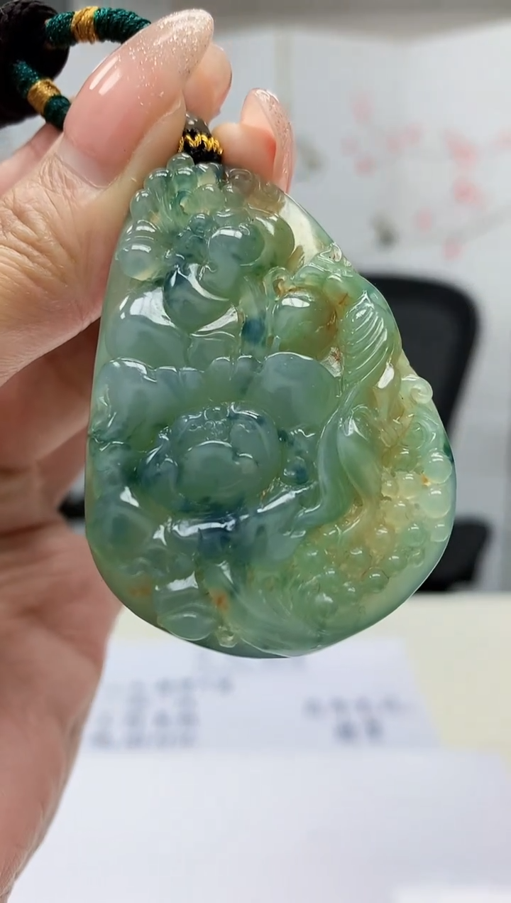 【闪购商品】定制翡翠未镶嵌5152MM-毛货挂件428