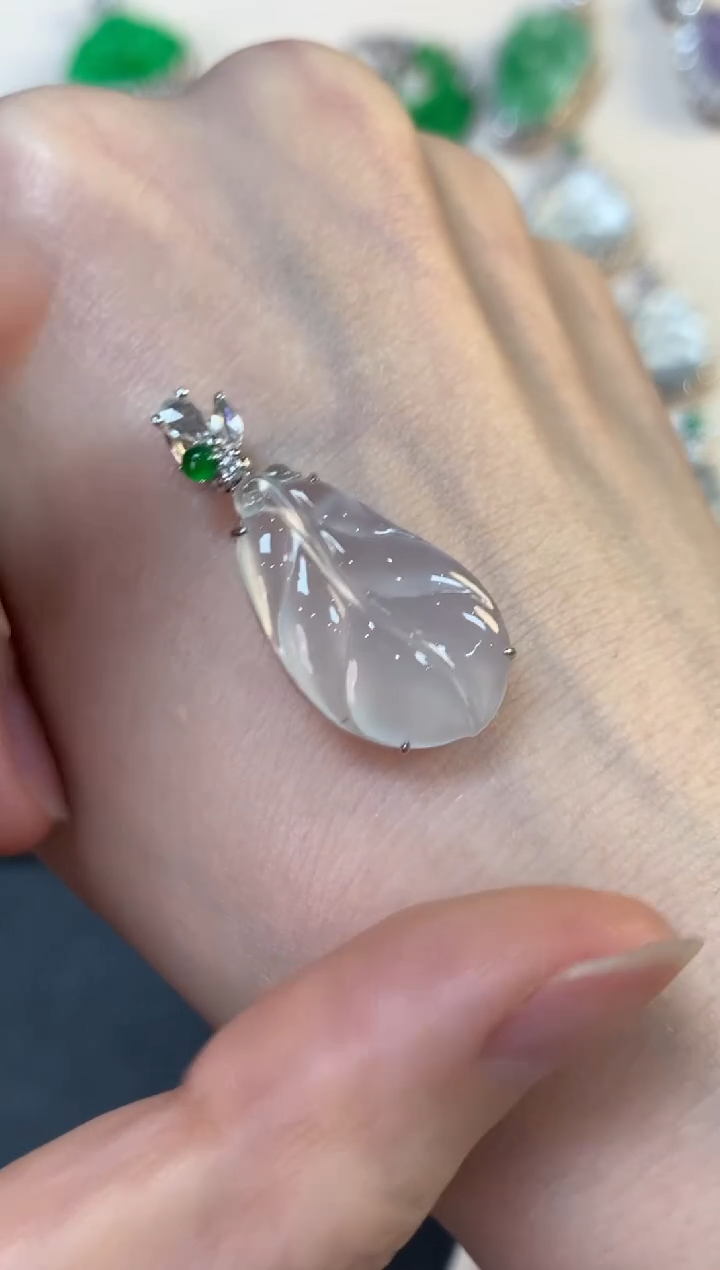 翡翠18K金镶嵌吊坠(不含链)芭蕉叶吊坠4980