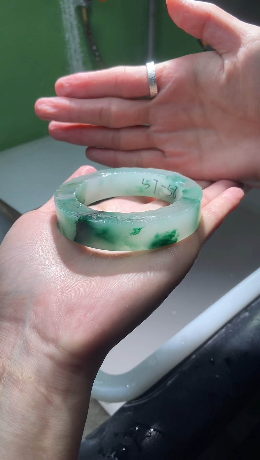 定制石英质玉（非洲翠）我**翔定制手镯不退换