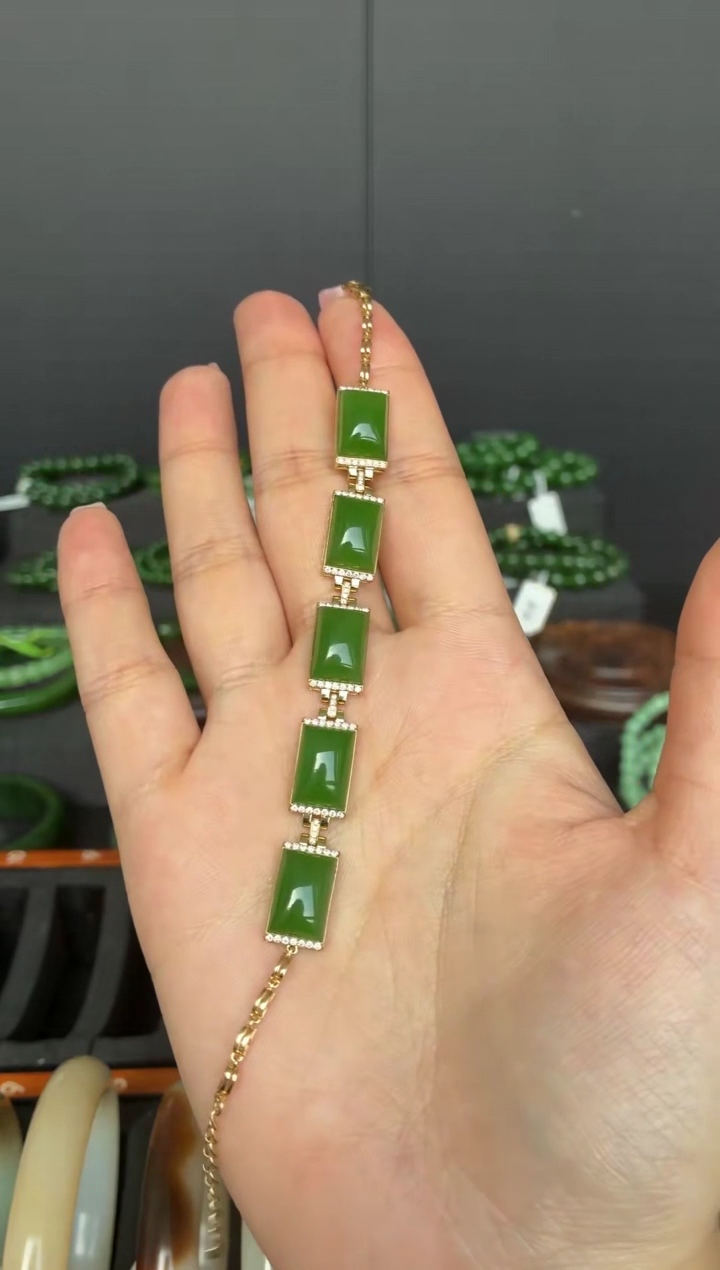 未镶嵌手链和田玉LZ 苹果绿手链