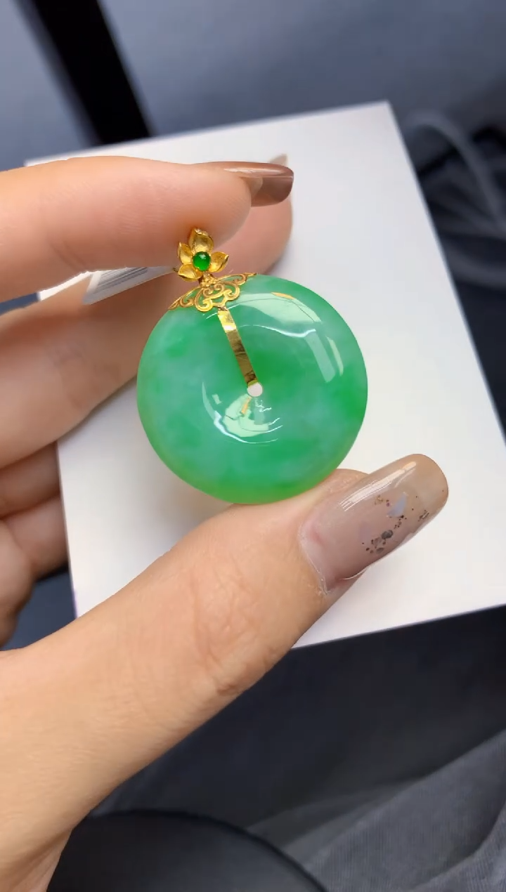 颈饰18K金镶嵌翡翠天然A货翡翠百元以上9元证书费自理