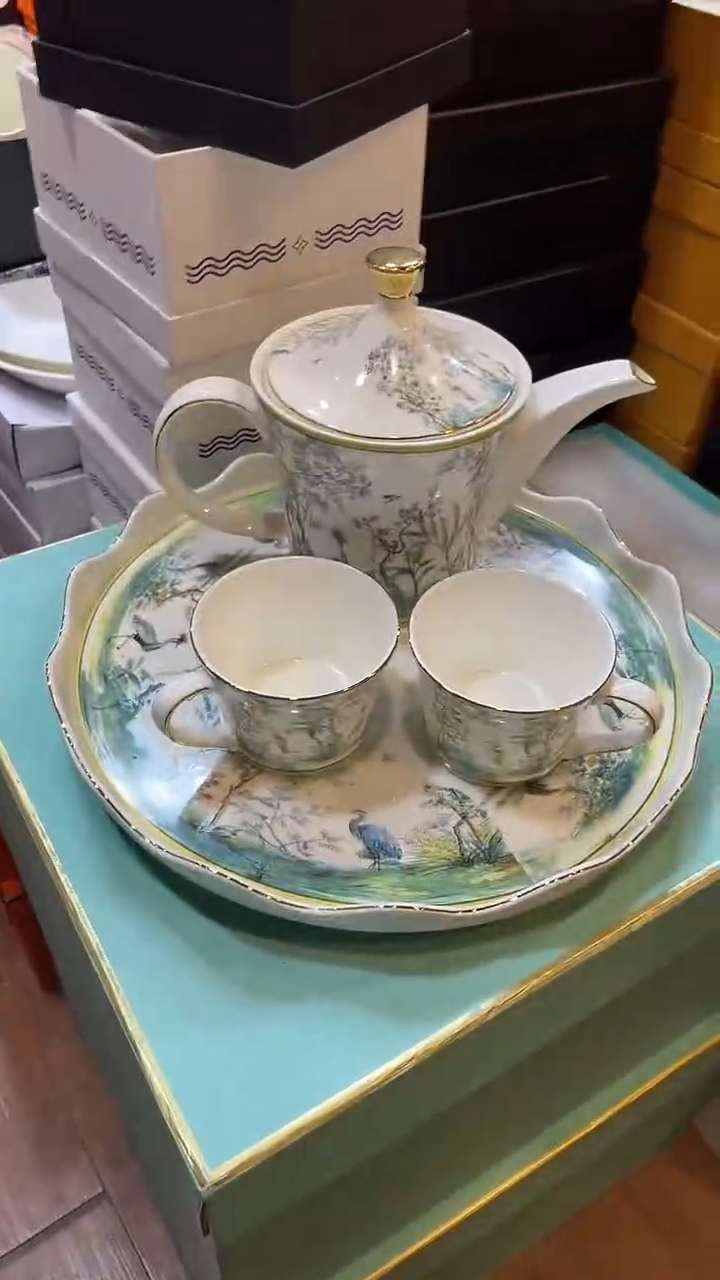 杯鸿辉家品牌瓷器，京东包邮！