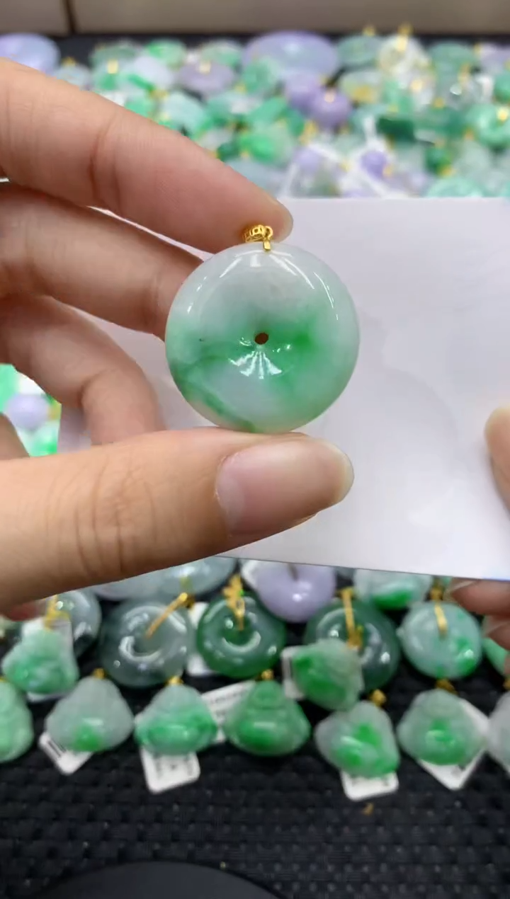 颈饰未镶嵌翡翠天然缅甸翡翠A货