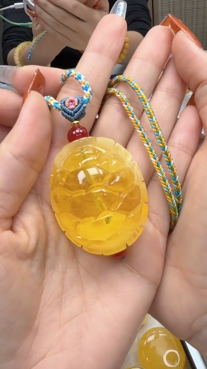 裸石琥珀未镶嵌我****你如图