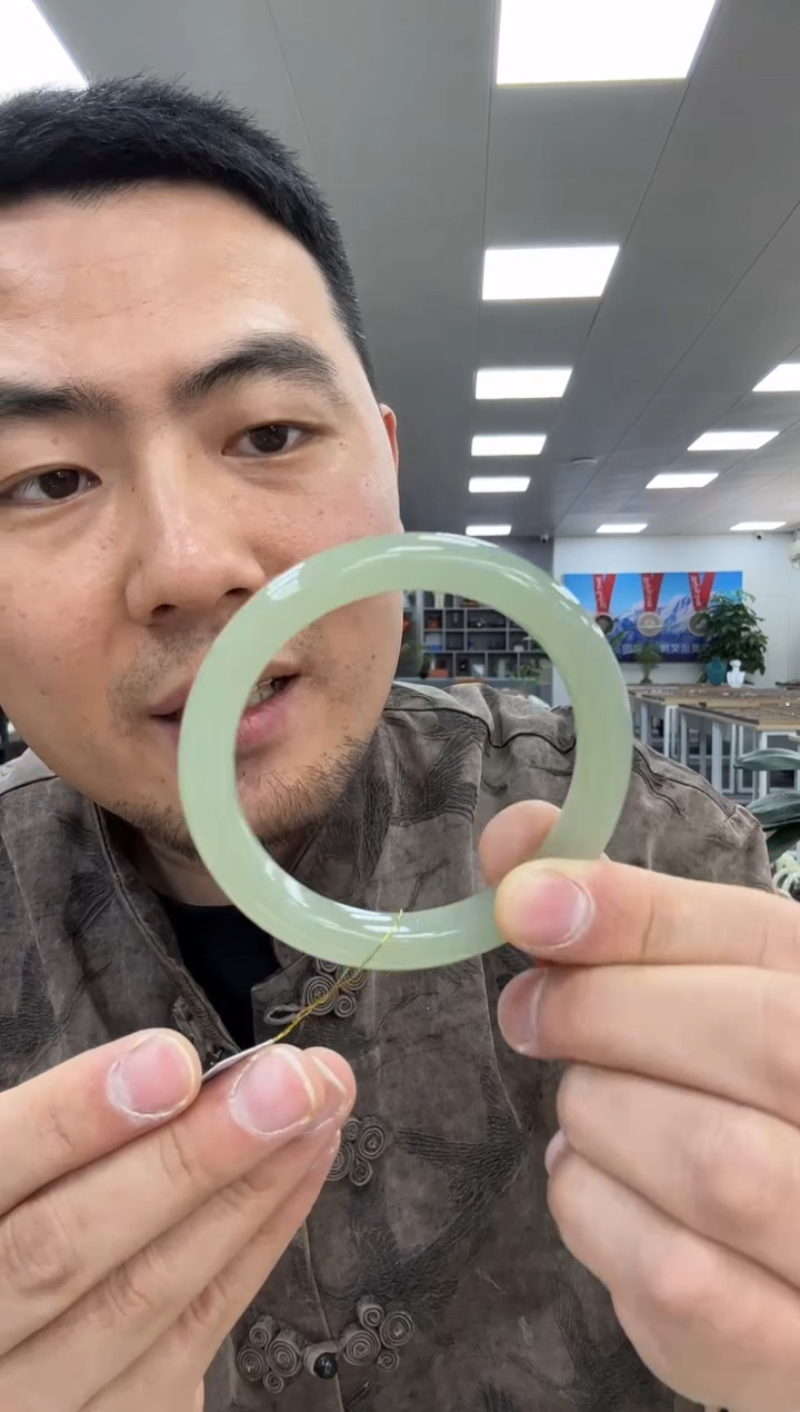 【闪购商品】和田玉手镯未镶嵌59  244