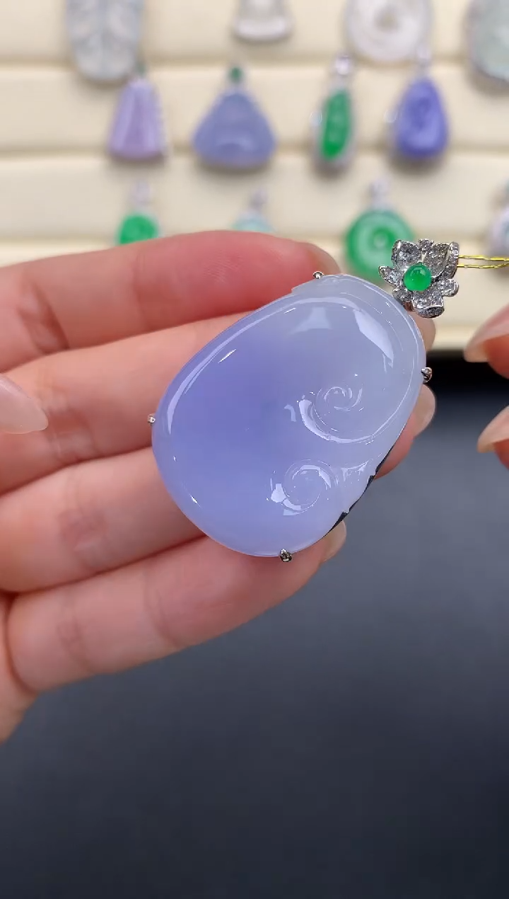 【闪购商品】翡翠颈饰18K金镶嵌Q221      