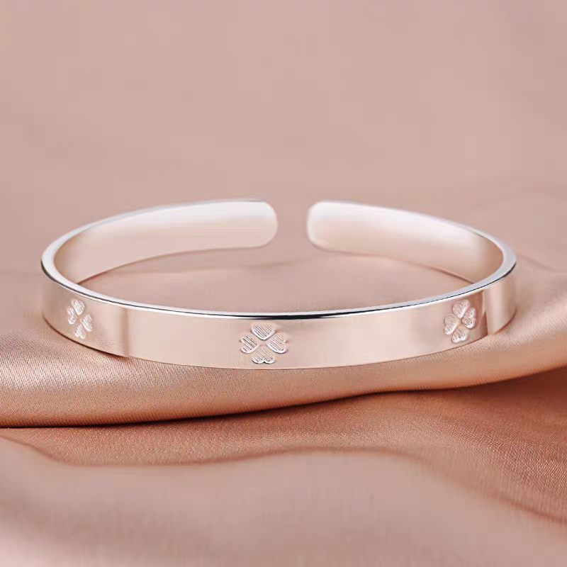 1117幸运四叶草手镯无礼盒