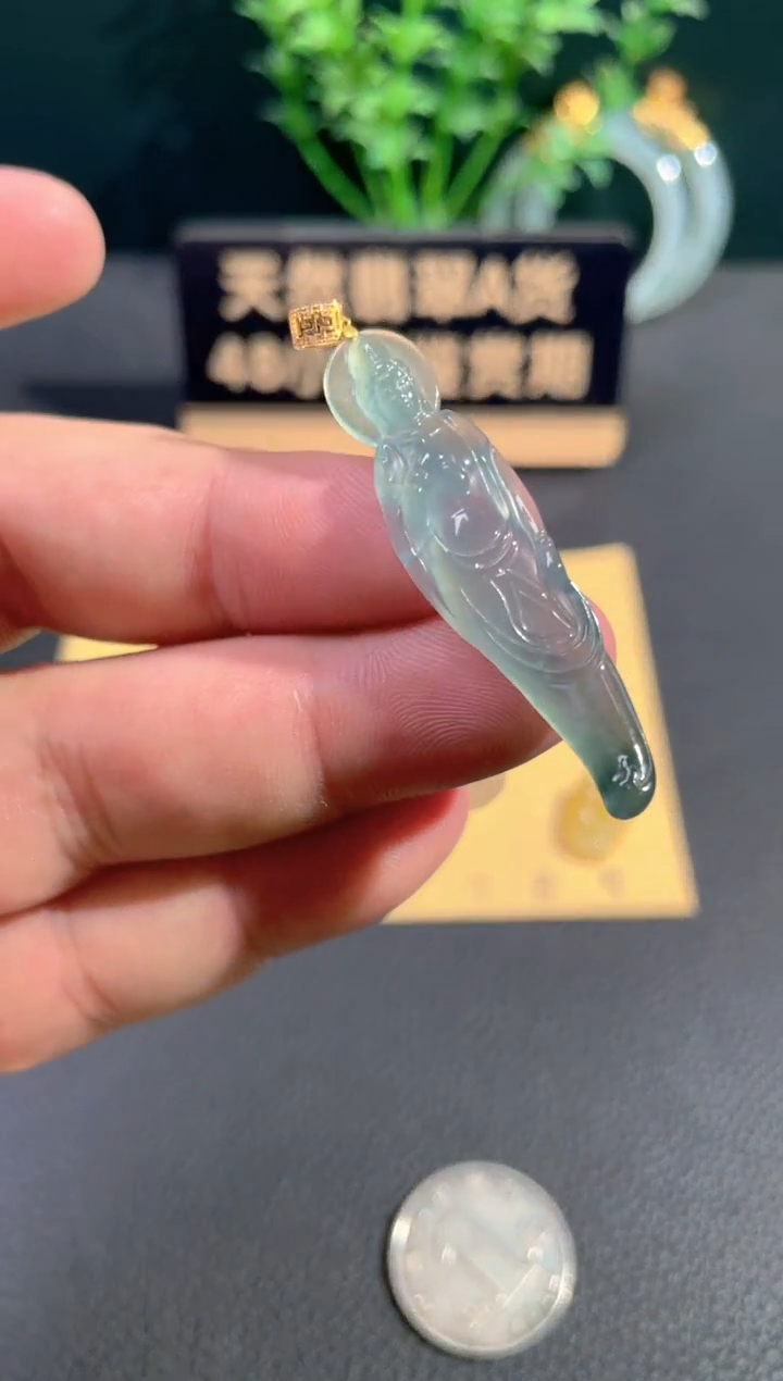 颈饰18K金镶嵌翡翠翡翠