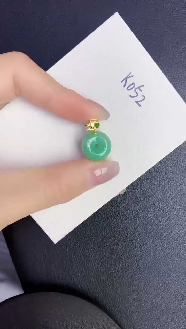 颈饰未镶嵌翡翠缅甸天然翡翠A货