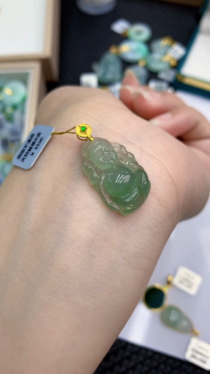 【闪购商品】翡翠颈饰18K金镶嵌            8