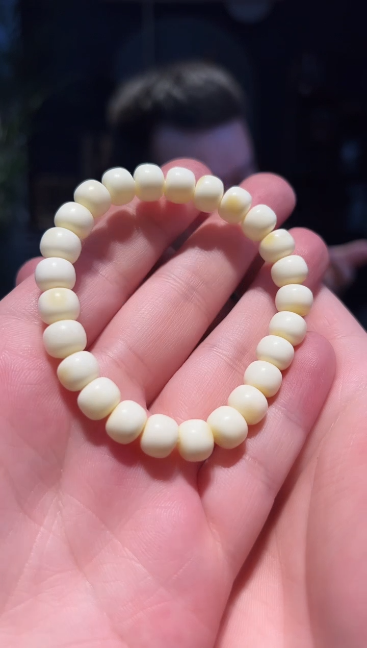 【闪购商品】蜜蜡手串未镶嵌9+(瓷白蜡)