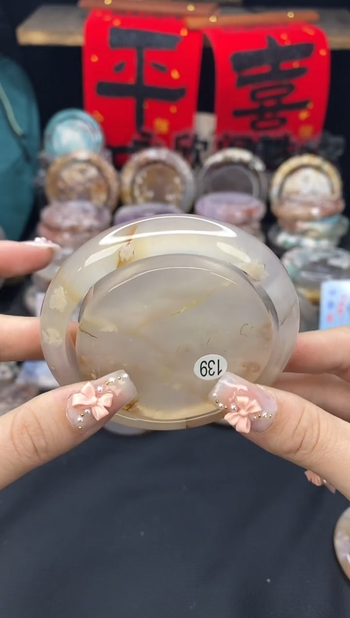 【闪购商品】石英质玉手镯（圆镯）未镶嵌61