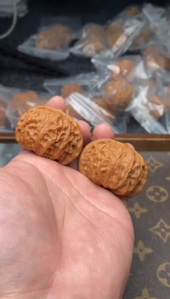 【闪购商品】文玩核桃把件G67号43尺宫灯