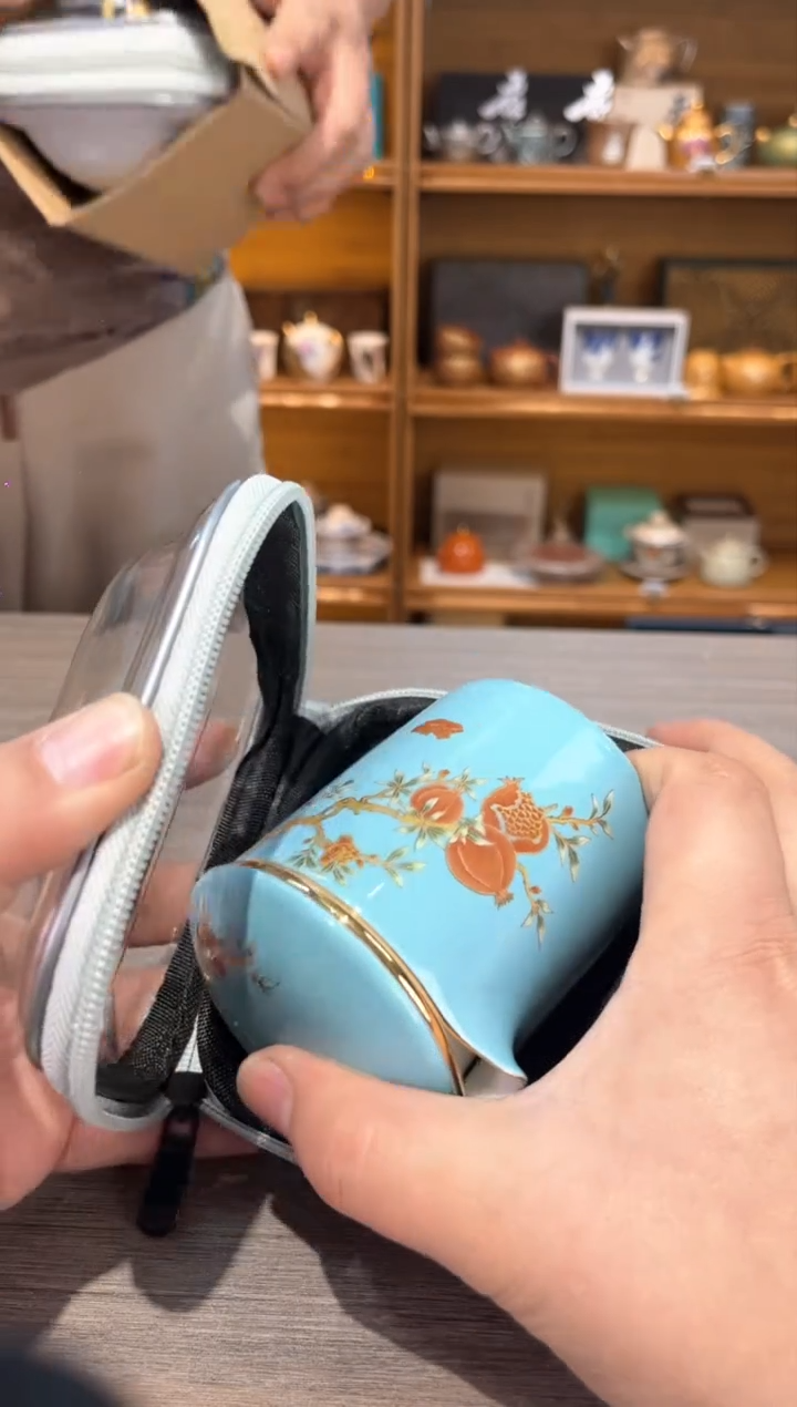 【闪购商品】蓝石榴高旅行套茶具