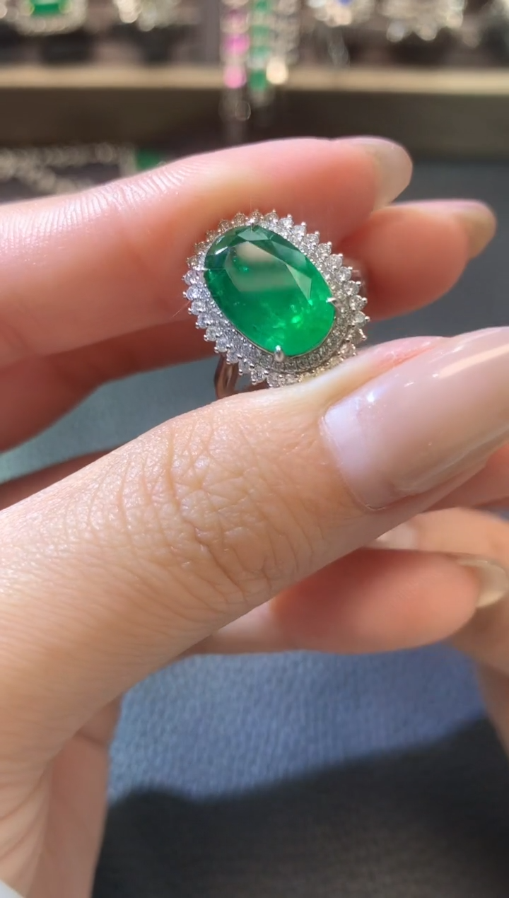 【闪购商品】祖母绿戒指18K金镶嵌C99