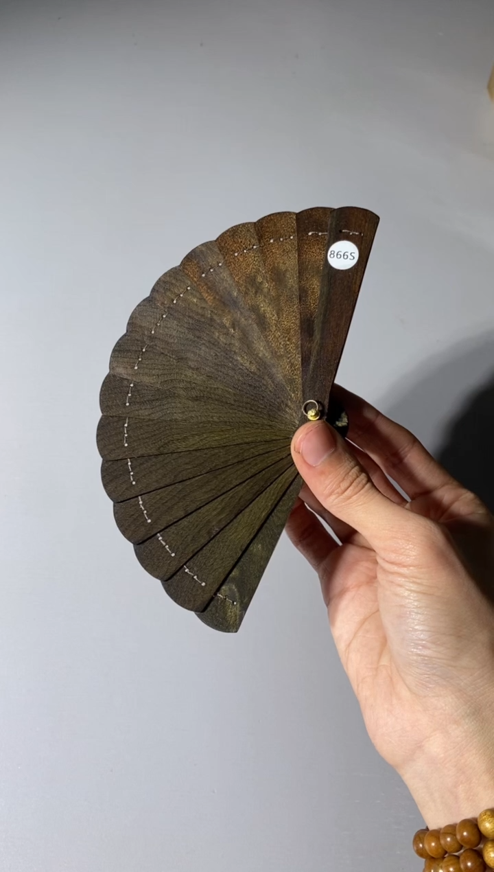 【闪购商品】金丝楠木雕866号10cm金丝楠木小叶桢楠掌中扇