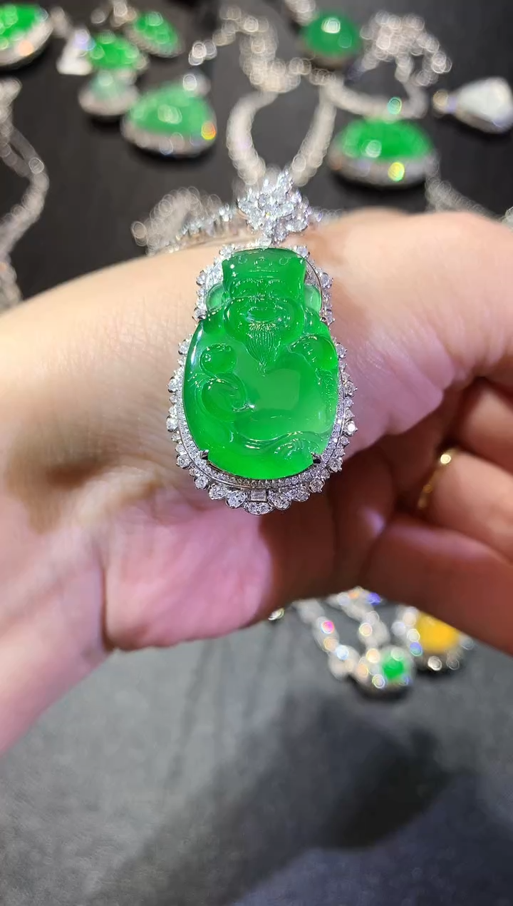 【闪购商品】翡翠吊坠(不含链)18K金镶嵌112-米爷（不含链与扣头