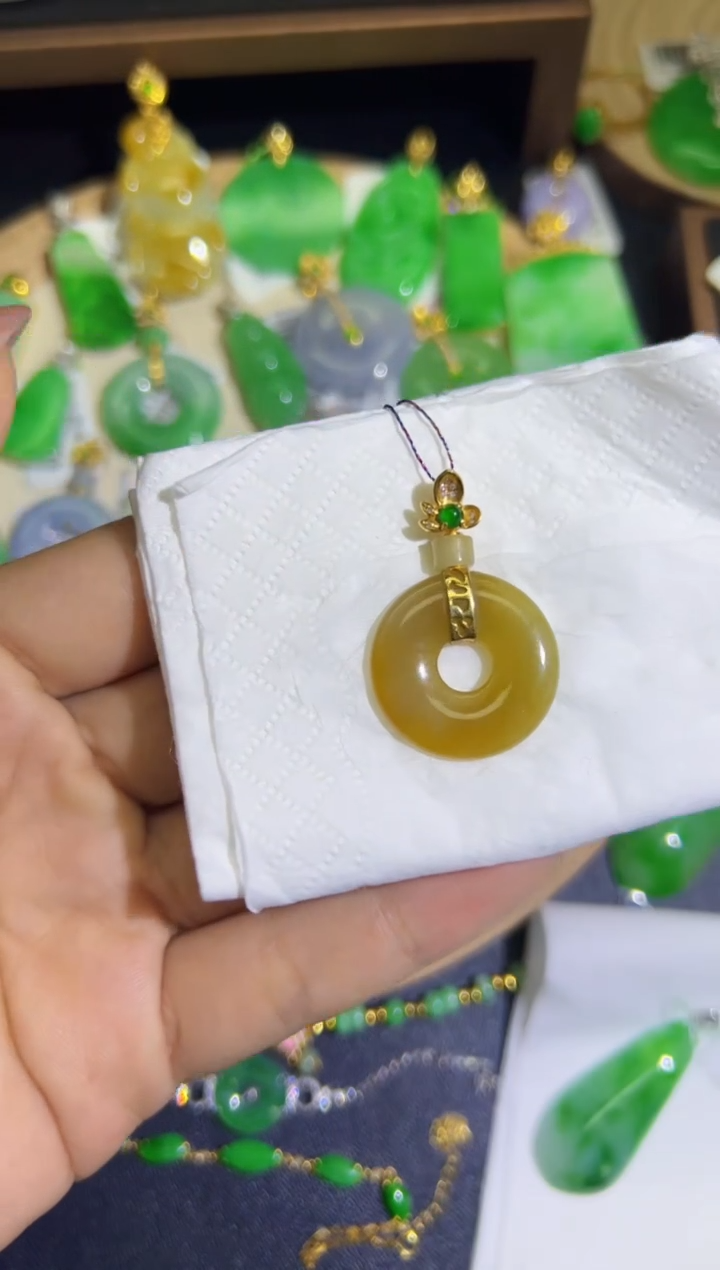 【闪购商品】翡翠颈饰18K金镶嵌Q缅料A货翡翠/支持复检/一件