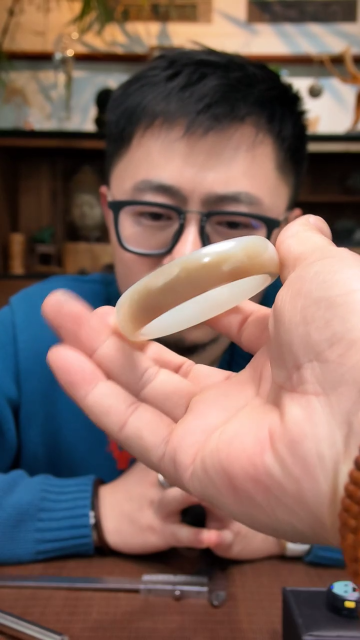 未镶嵌手镯和田玉16和田玉手镯YR