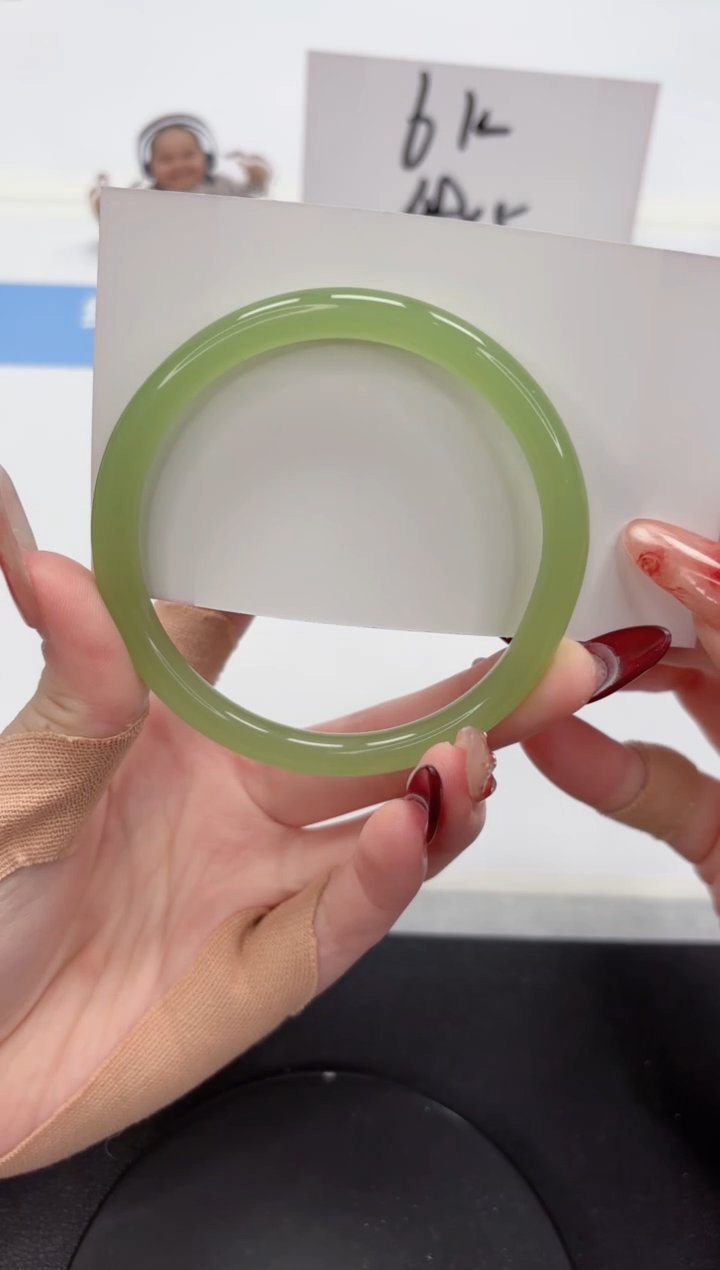 【闪购商品】石英质玉手镯未镶嵌A22-62.3