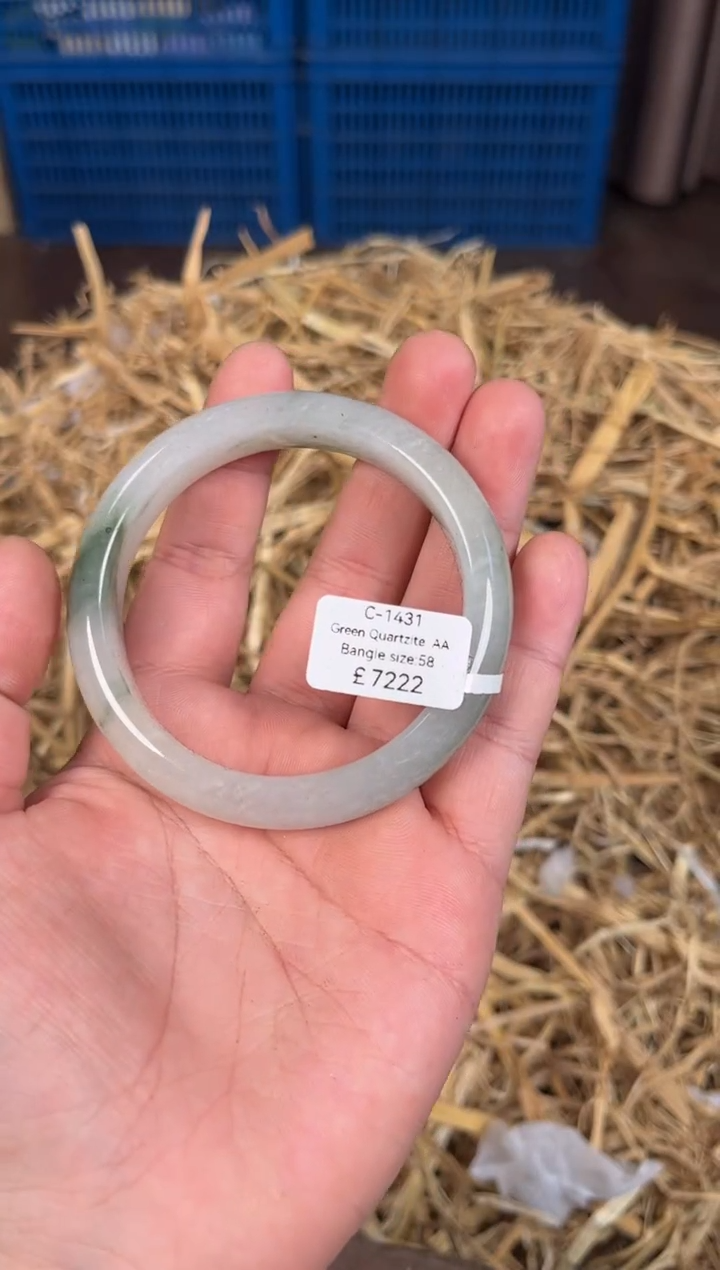未镶嵌手镯石英质玉C1431