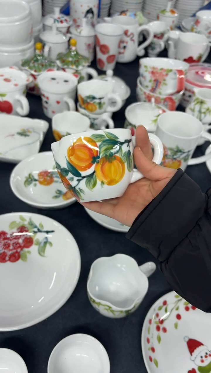 景德镇高温陶瓷食品级手绘釉中彩-花口咖啡杯