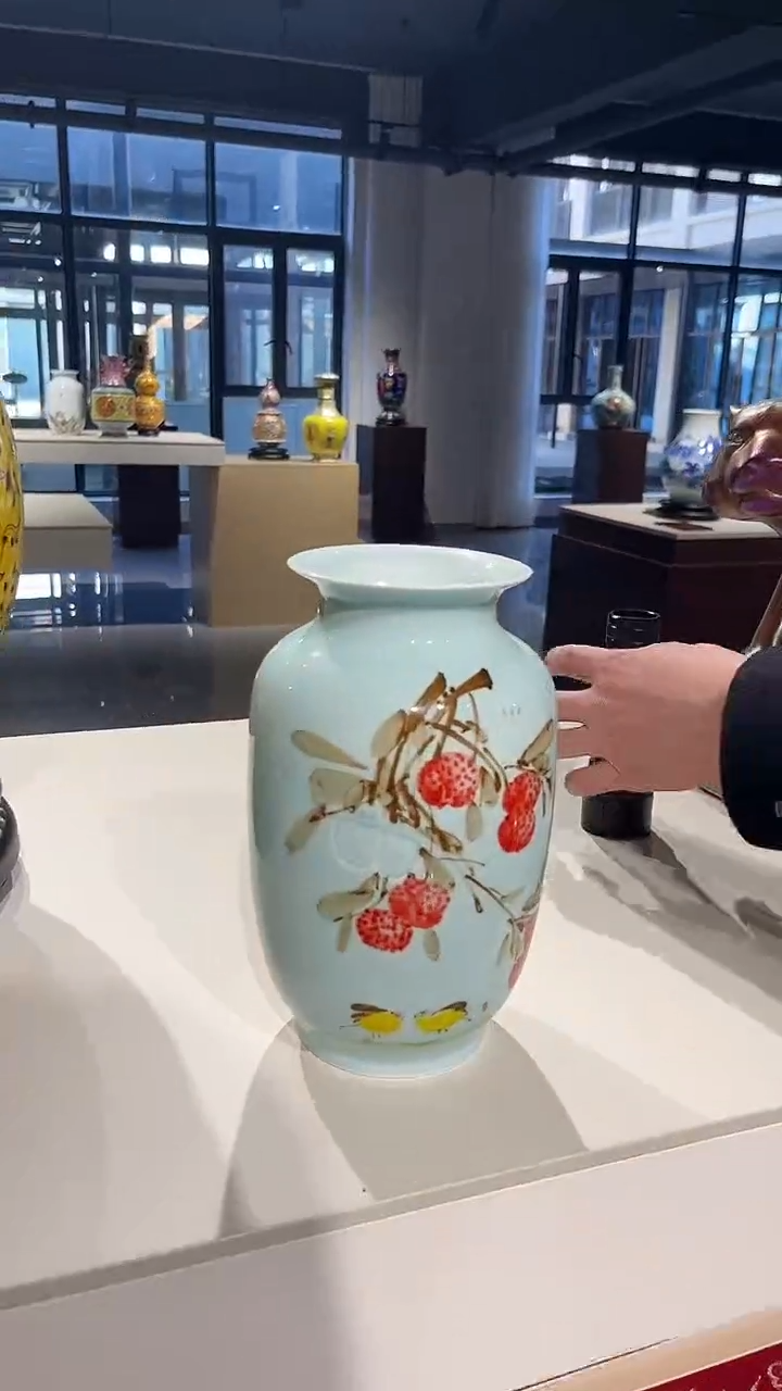 摆件陶瓷影青荔枝玲珑冬瓜瓶