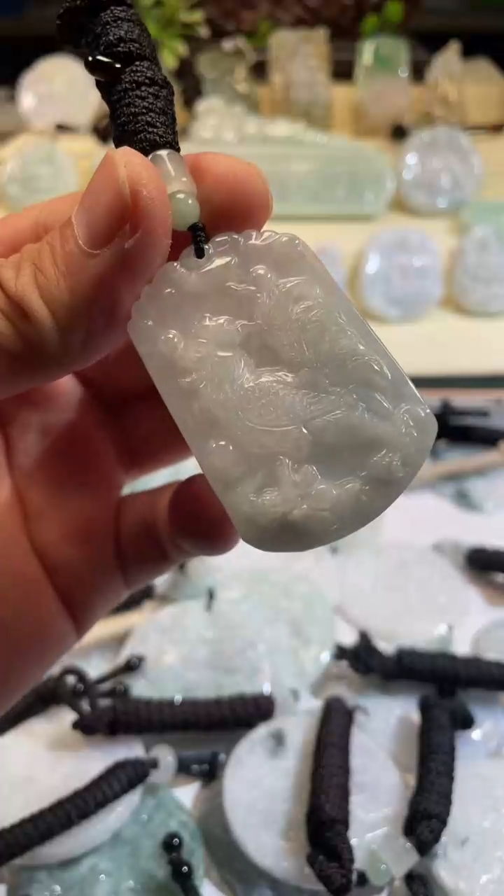 颈饰未镶嵌翡翠9/04/044