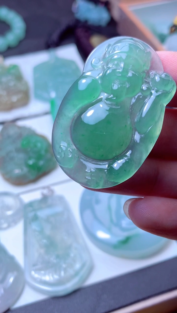 颈饰未镶嵌翡翠天然A货翡翠