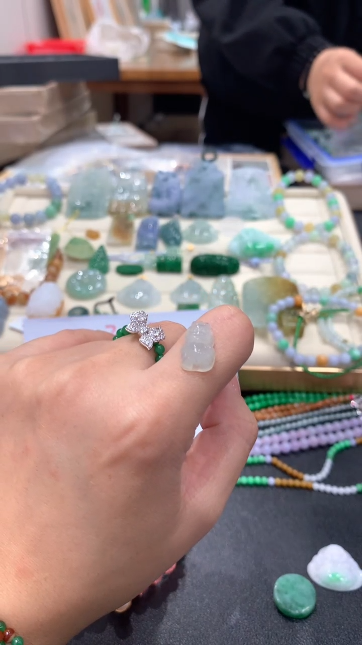 【闪购商品】定制翡翠未镶嵌翡翠