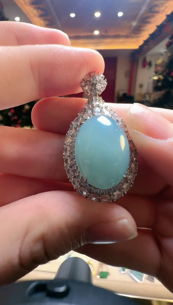 【闪购商品】翡翠吊坠(不含链)未镶嵌翡翠