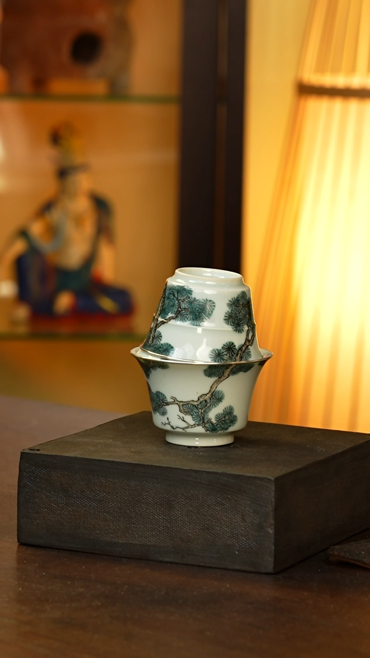 包银细松树盖碗加小杯.