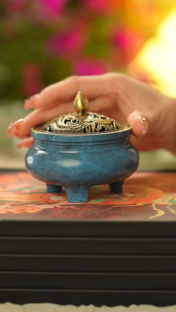 【闪购商品】香炉三足纯铜镂空雕刻龙凤呈祥