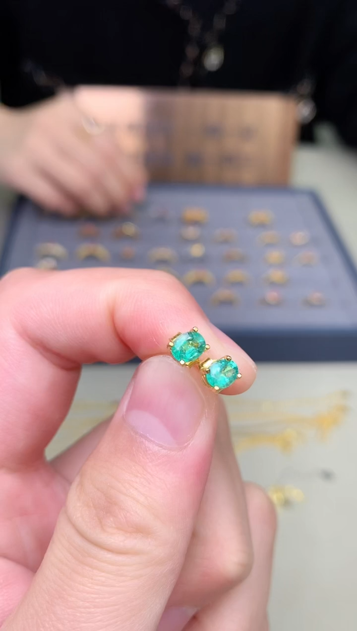 【闪购商品】祖母绿耳饰银S925镶嵌耳饰