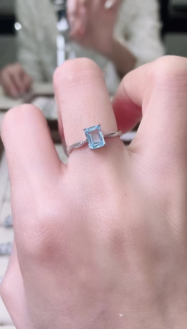 【闪购商品】托帕石戒指银S925镶嵌............