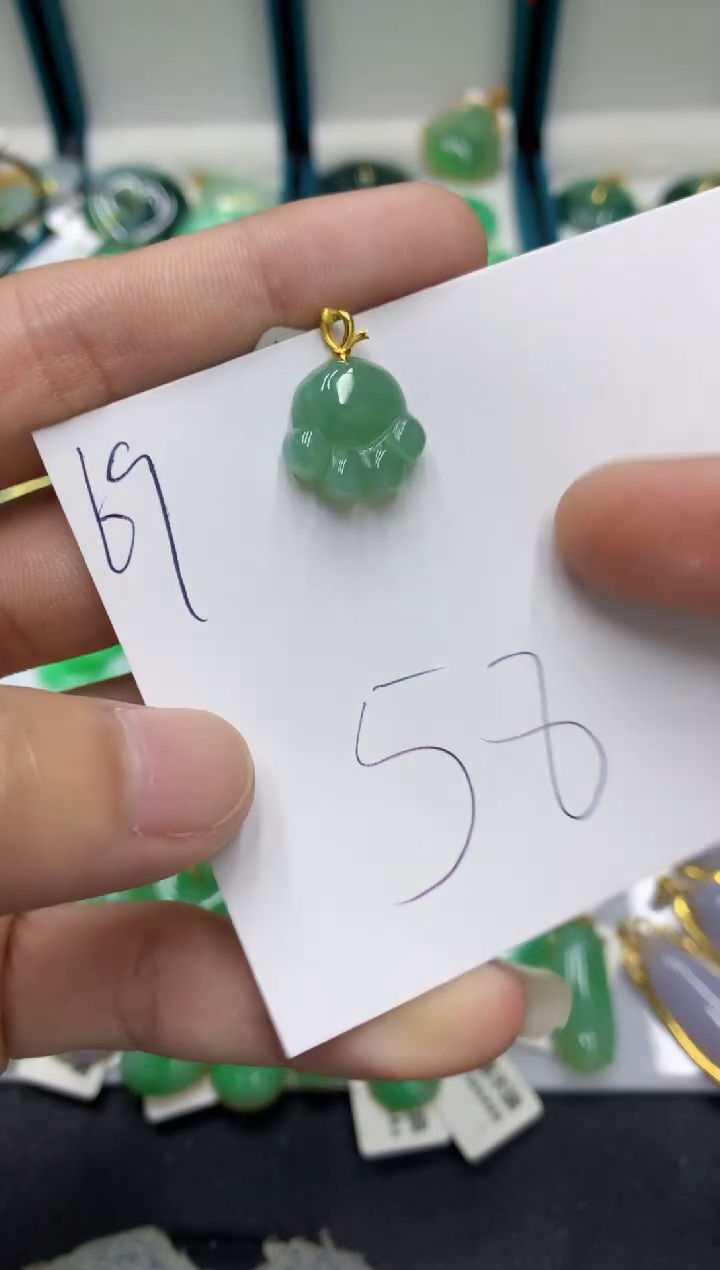 【闪购商品】翡翠颈饰18K金镶嵌翡翠