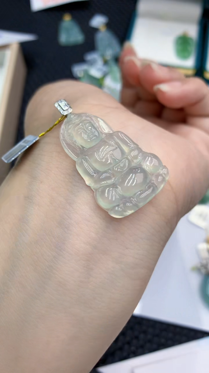 【闪购商品】翡翠颈饰18K金镶嵌            8